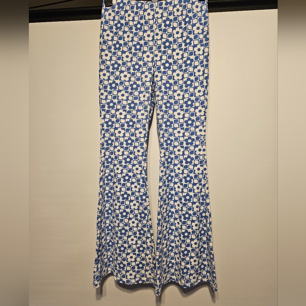 Charlotte Russe Flare Leggings